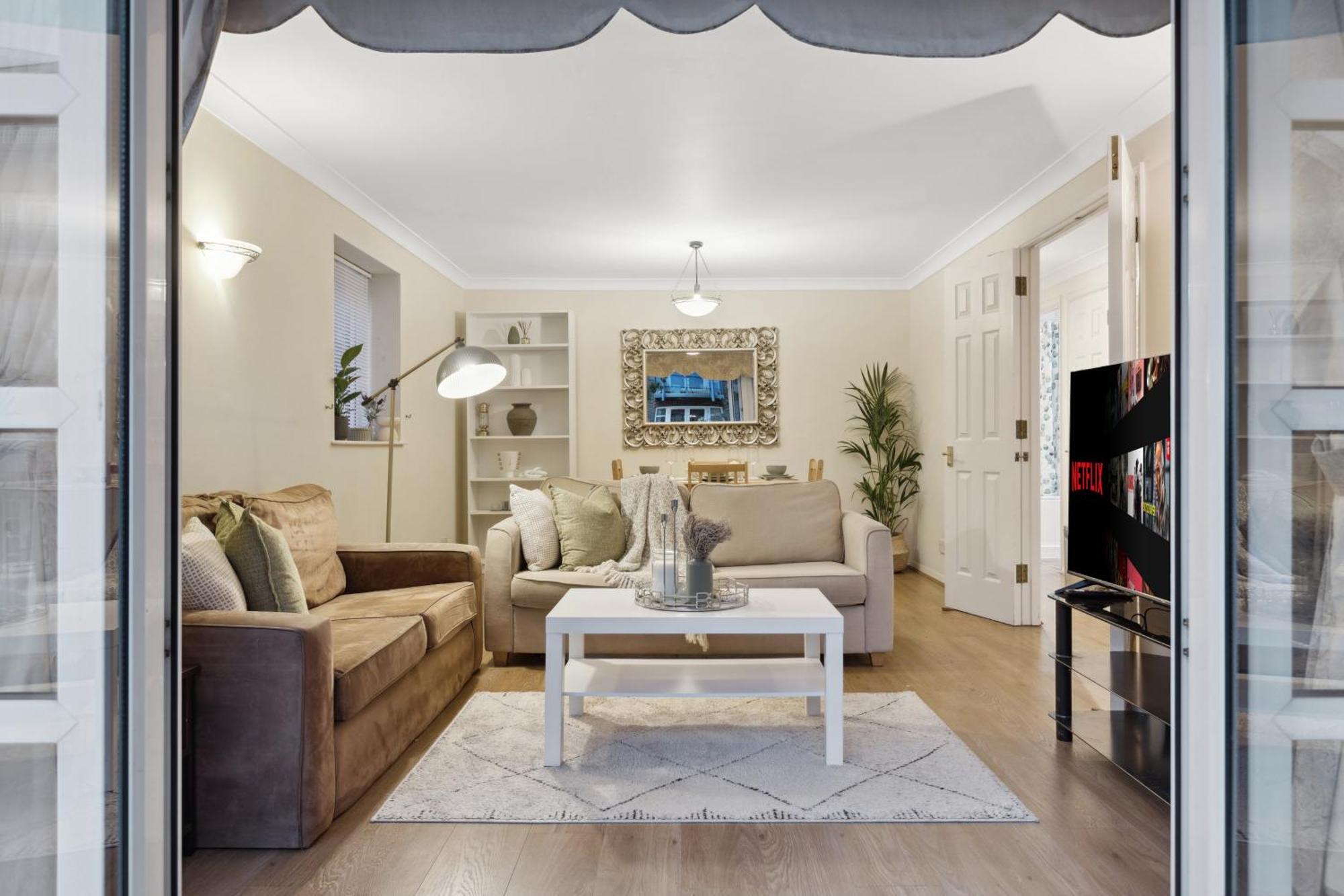 Parea Living - Quaint And Stylish Flat W Sunny Terrace *